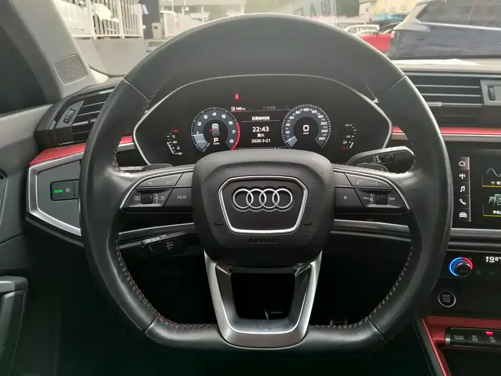 Audi Q3 — фото 2
