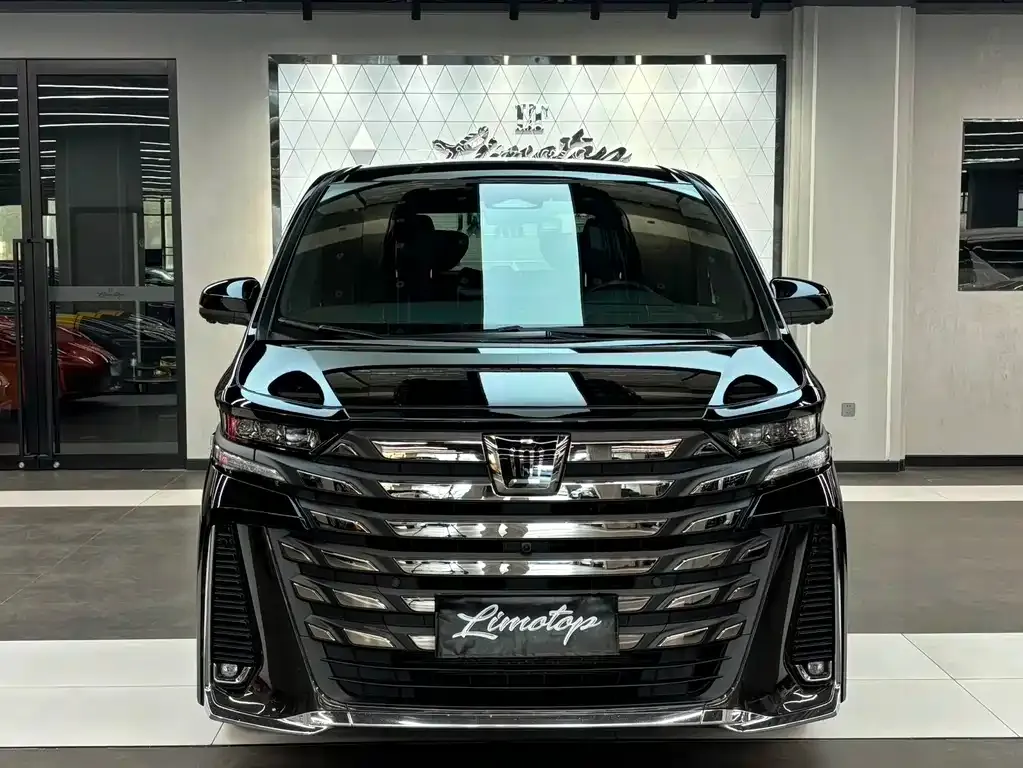 Toyota Vellfire — фото 10