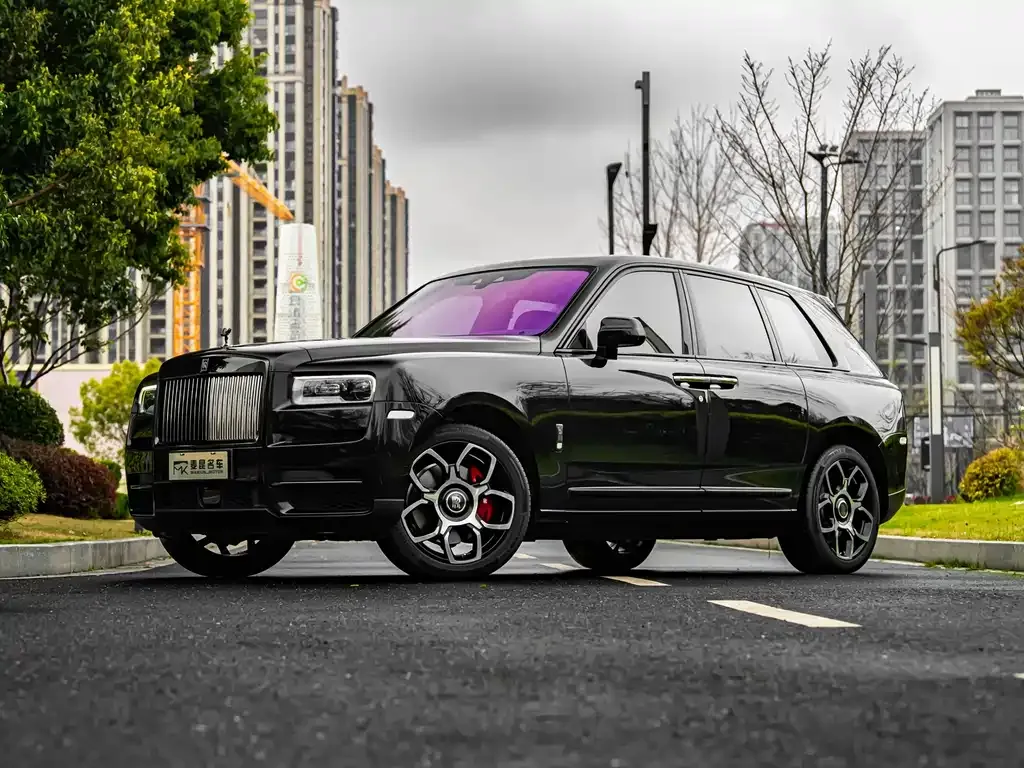Rolls-Royce Cullinan — фото 1