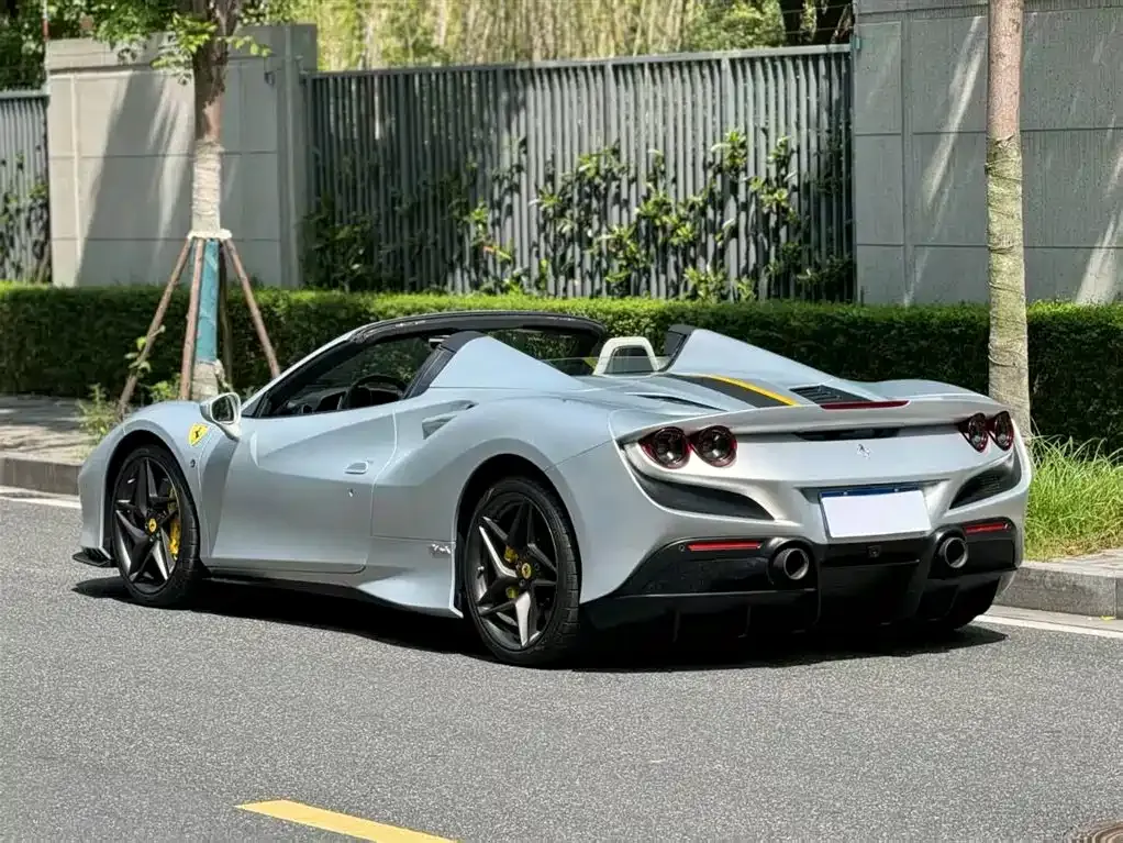 Ferrari F8 — фото 8