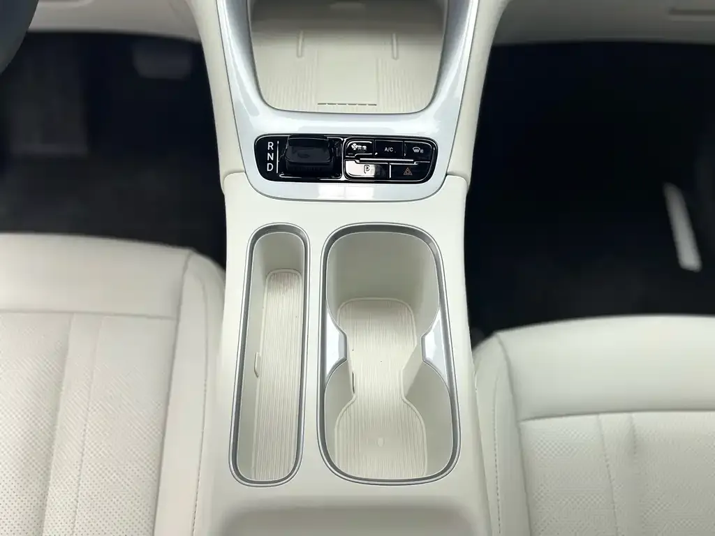 Geely Starburst — фото 6