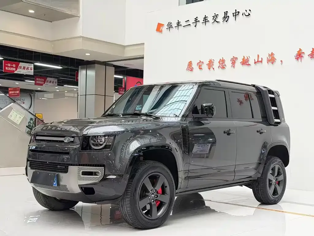 Land Rover Defender — фото 1