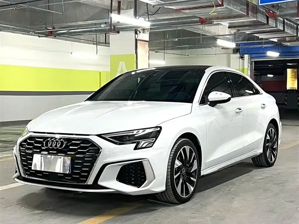 Audi A3 — фото 1