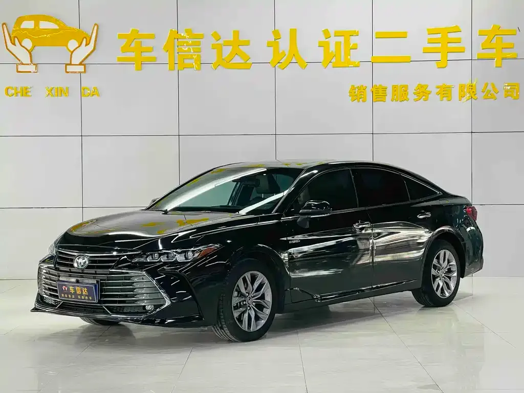 Toyota Avalon — фото 1