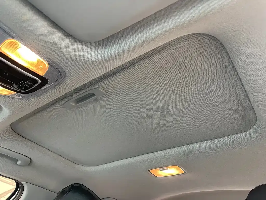 Hyundai Elantra — фото 9