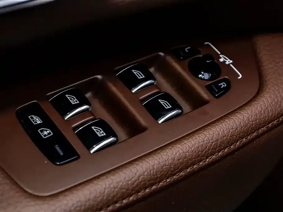 Volvo S90 — фото 3