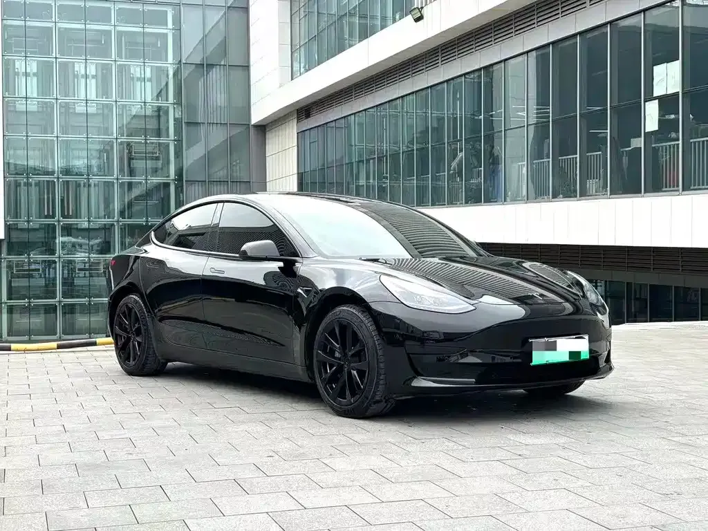Tesla Model 3 — фото 6