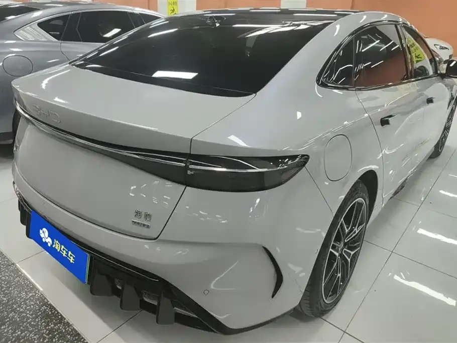 BYD Seal — фото 10