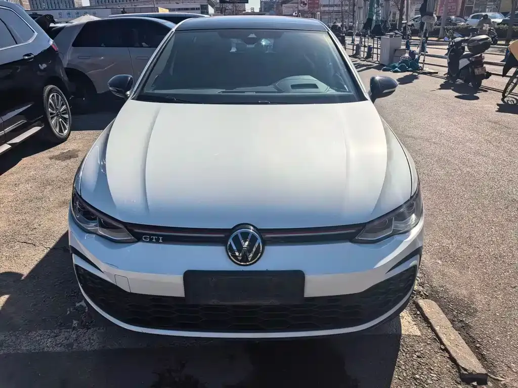 Volkswagen Golf GTI — фото 5