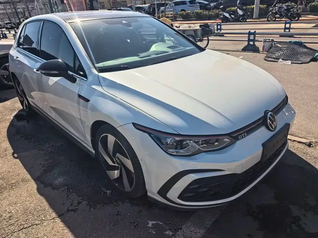 Volkswagen Golf GTI — фото 9