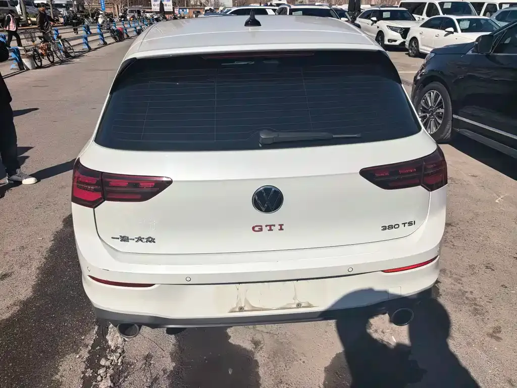 Volkswagen Golf GTI — фото 3