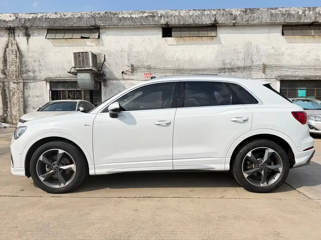 Audi Q3 — фото 9