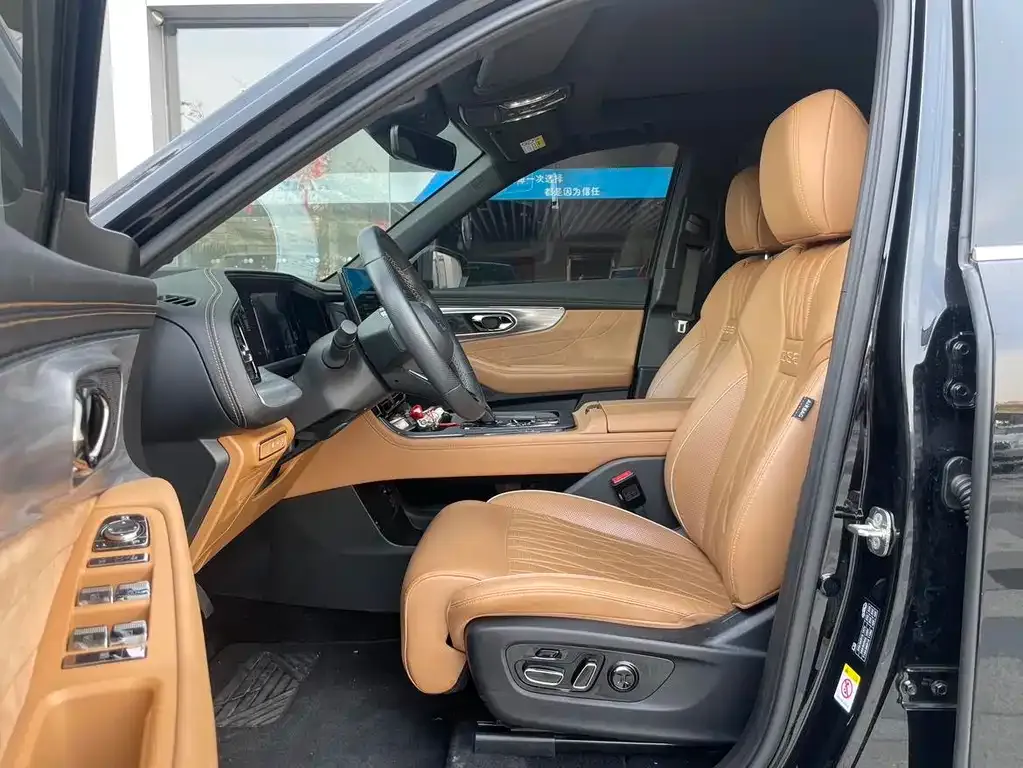 GAC Motor Trumpchi GS8 — фото 6