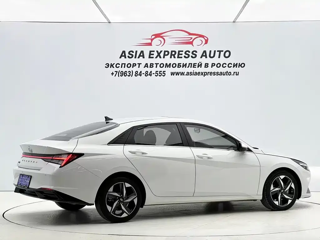 Hyundai Elantra — фото 4