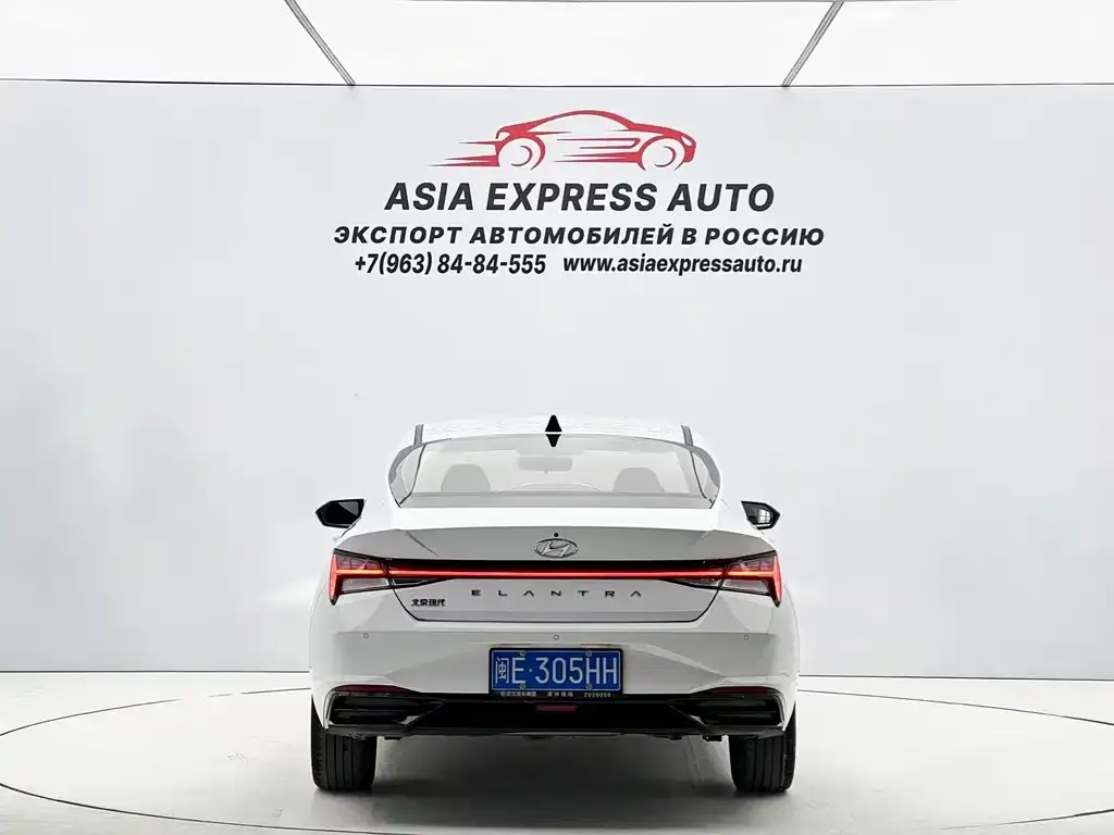Hyundai Elantra — фото 10