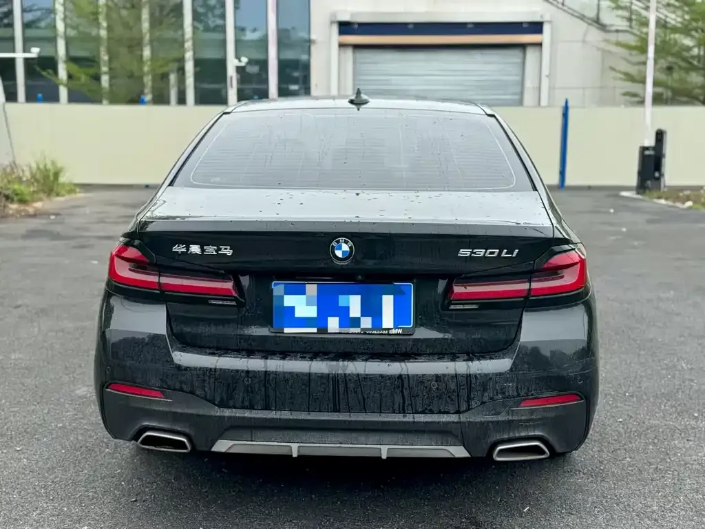 BMW 5 Series — фото 8