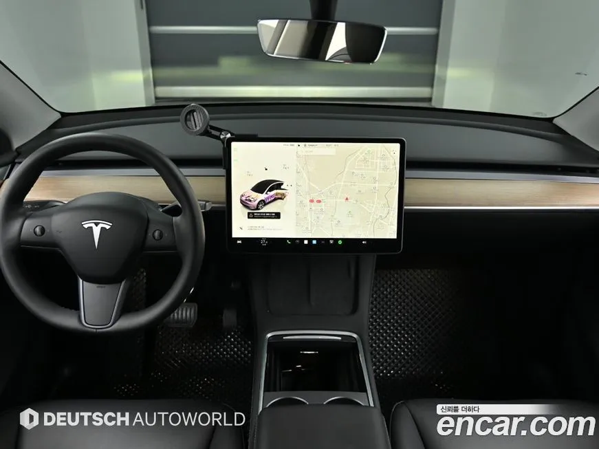 Tesla Model Y — фото 10