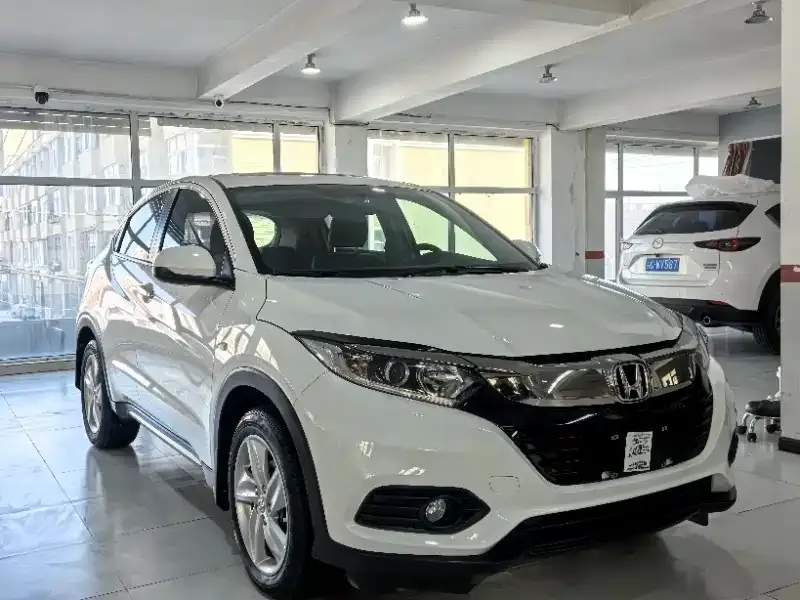 Honda Vezel — фото 1