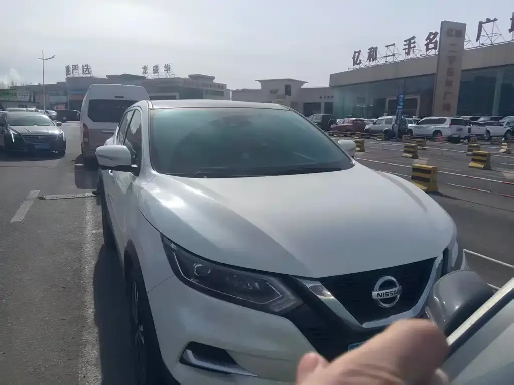Nissan Qashqai — фото 2