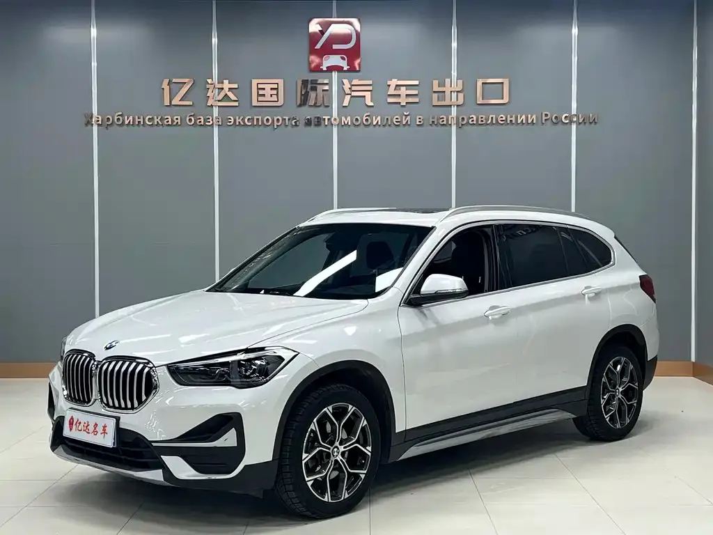 BMW X1 — фото 1