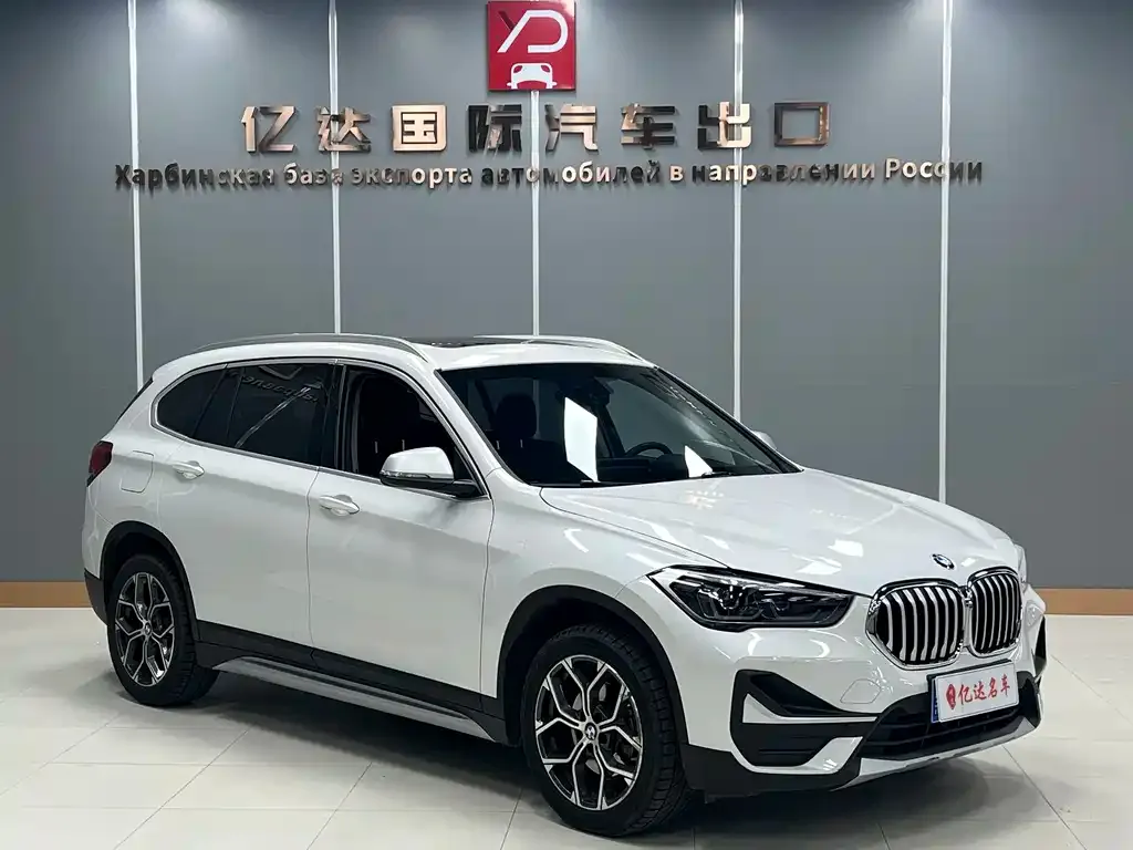 BMW X1 — фото 10