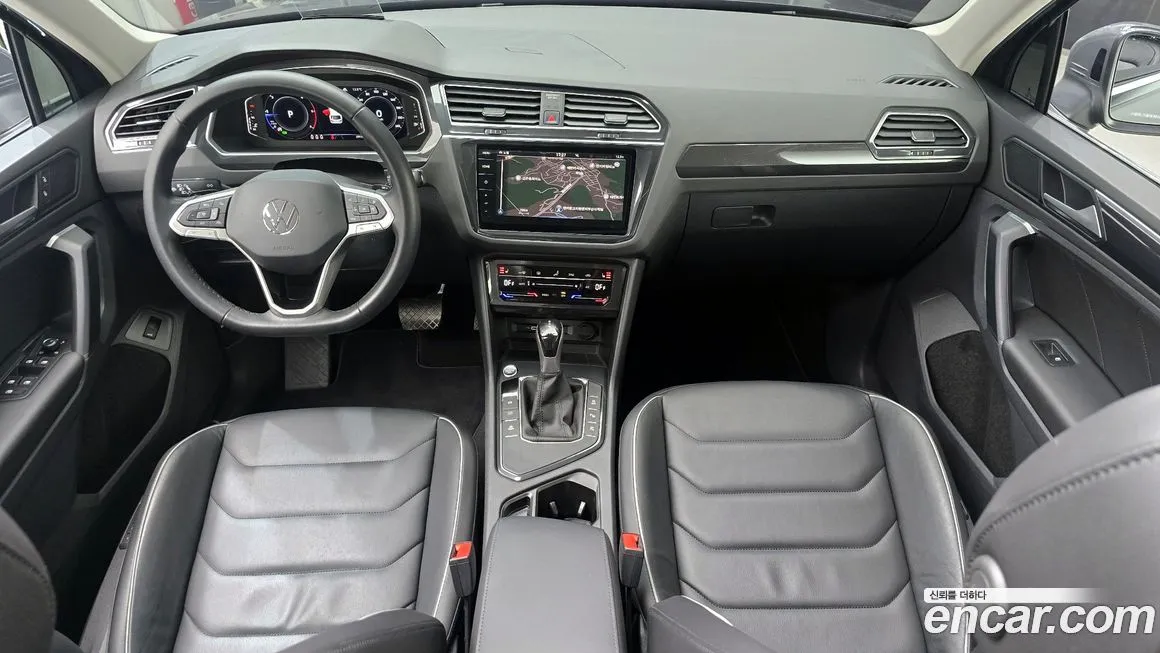 Volkswagen Tiguan — фото 6