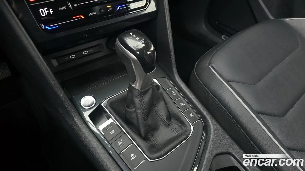 Volkswagen Tiguan — фото 10