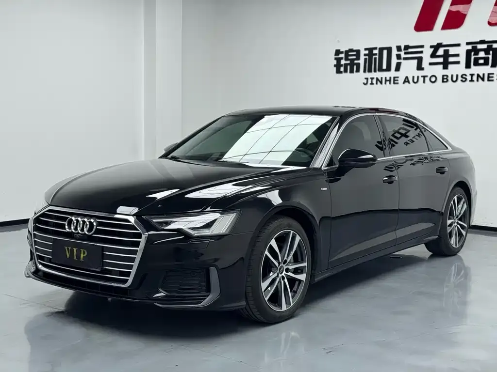 Audi A6L — фото 1
