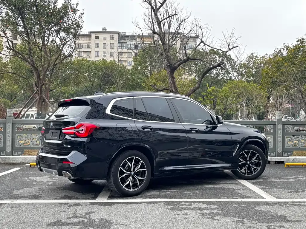 BMW X3 — фото 10