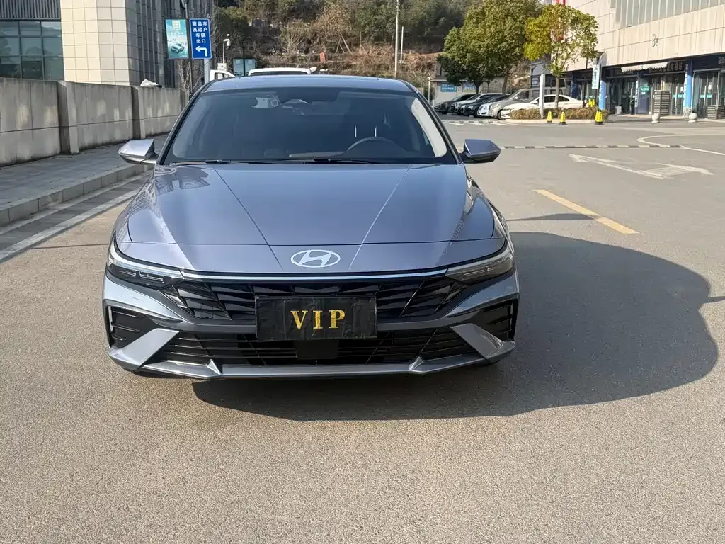 Hyundai Elantra — фото 9