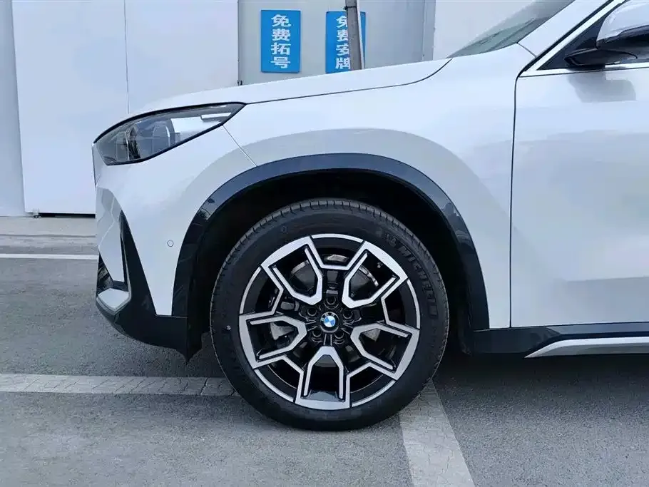 BMW X1 — фото 4