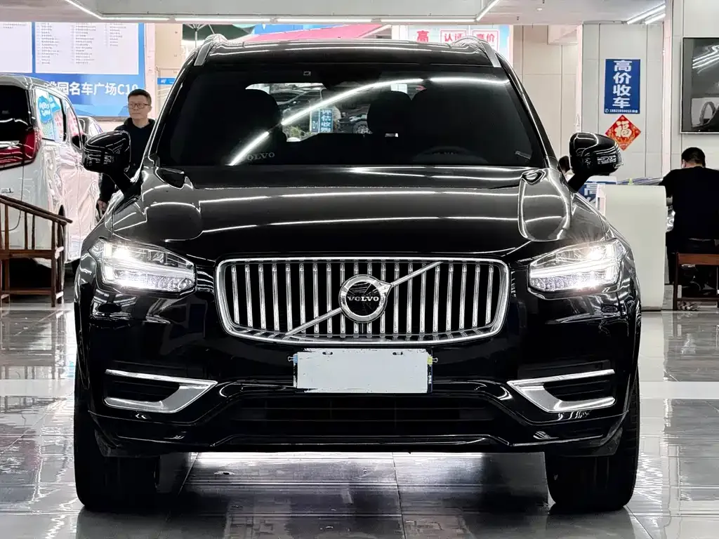 Volvo XC90 — фото 3