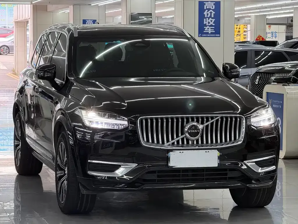 Volvo XC90 — фото 6