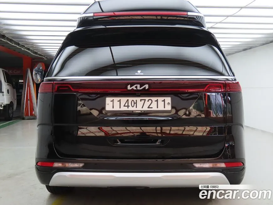 Kia Carnival — фото 10