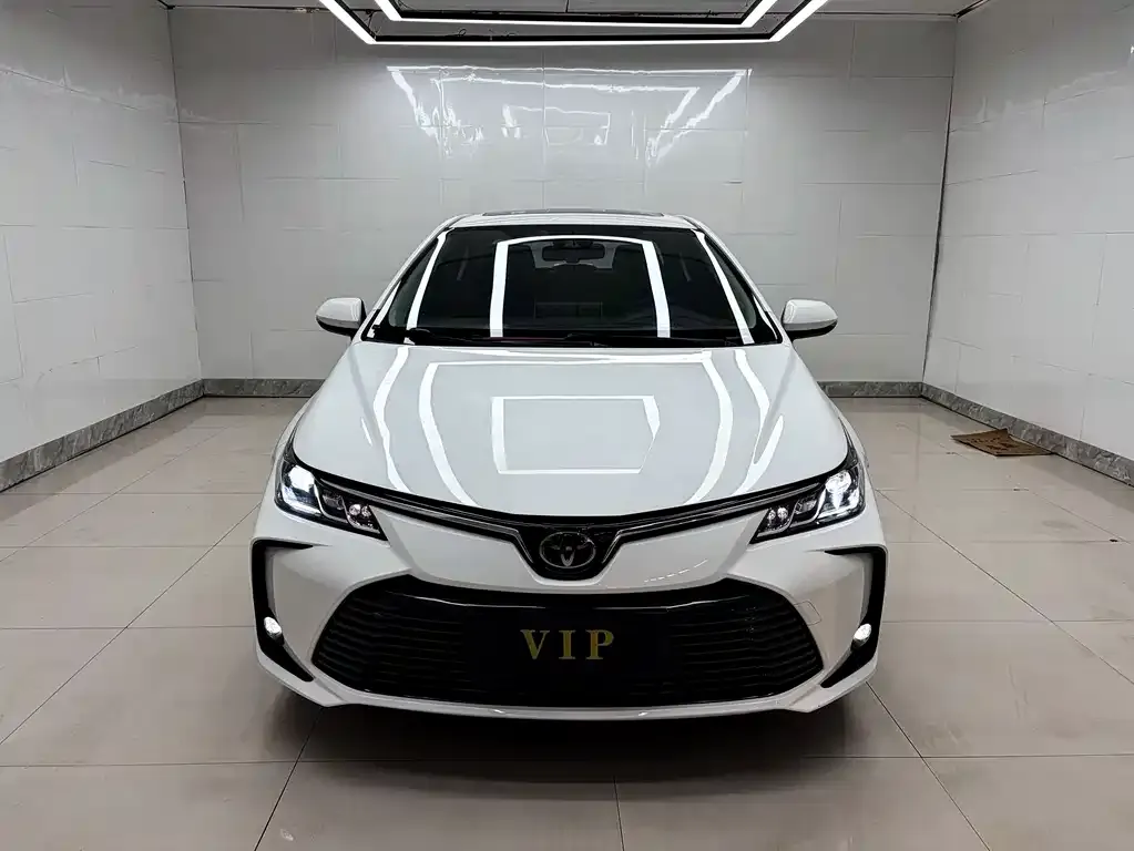 Toyota Corolla — фото 2