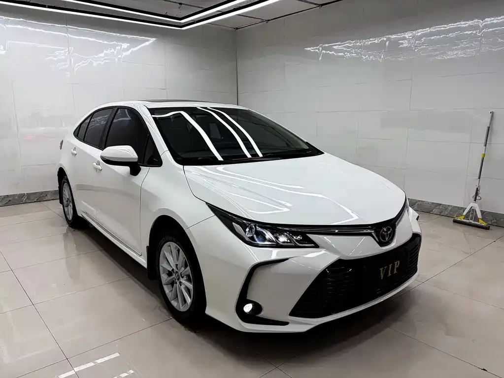 Toyota Corolla — фото 8