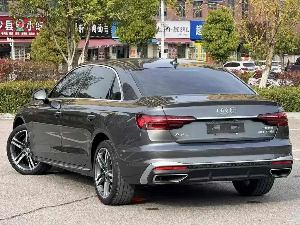 Audi A4L — фото 9