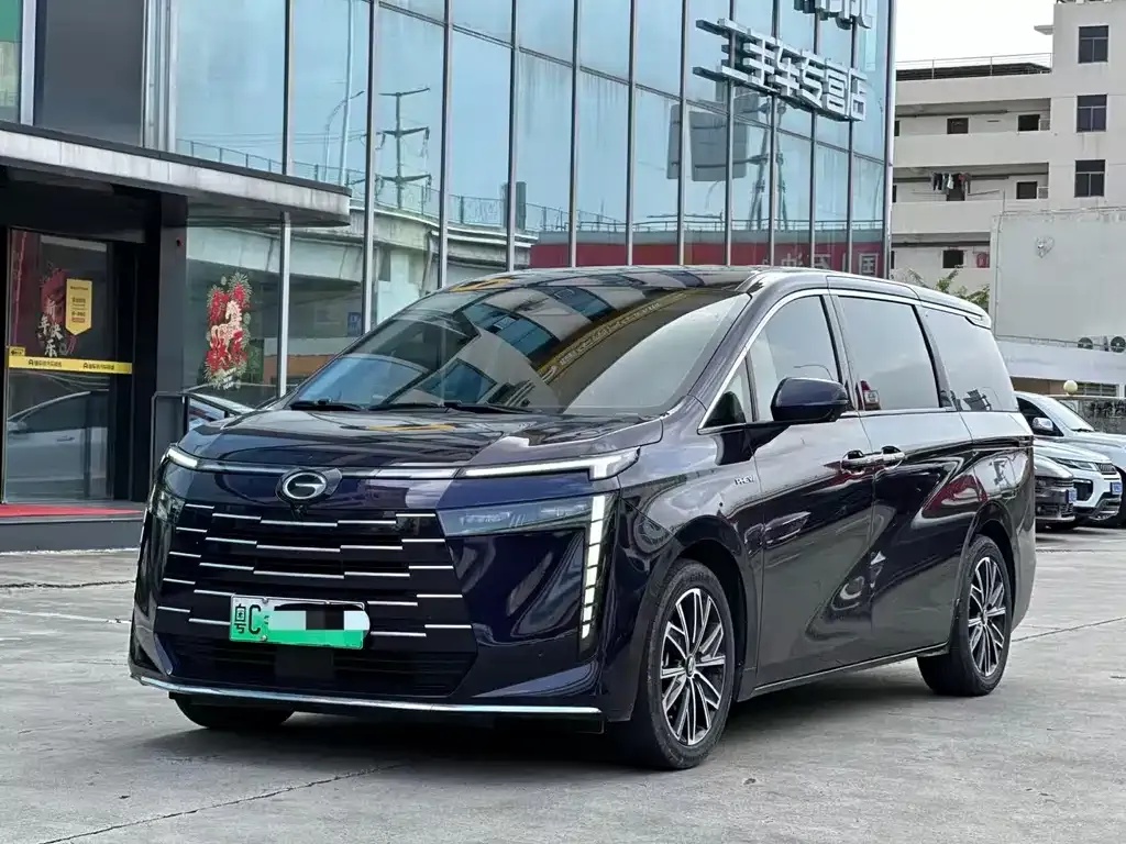GAC Motor E8 Hybrid — фото 2