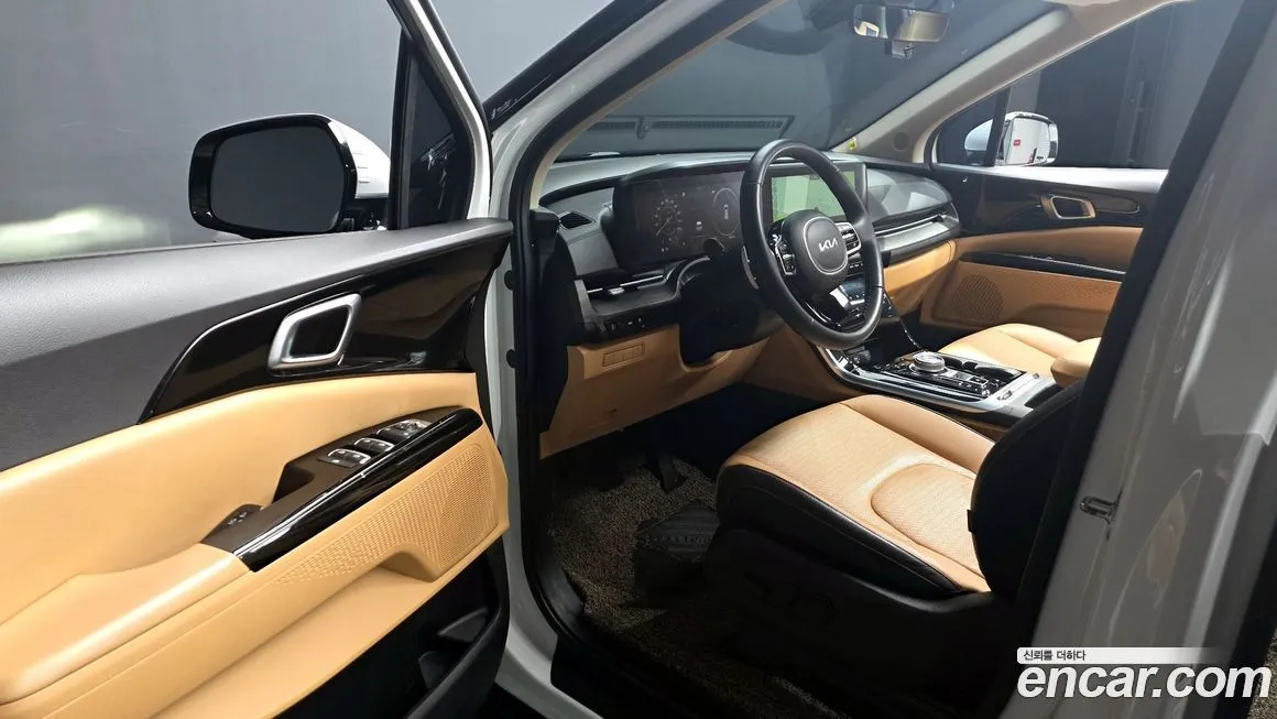 Kia Carnival — фото 10