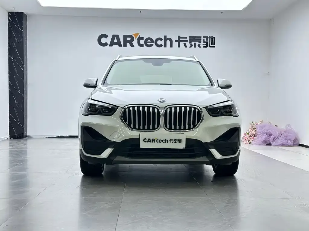 BMW X1 — фото 10
