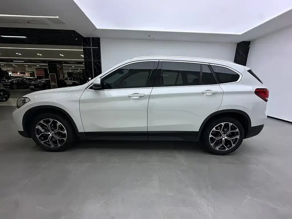 BMW X1 — фото 2