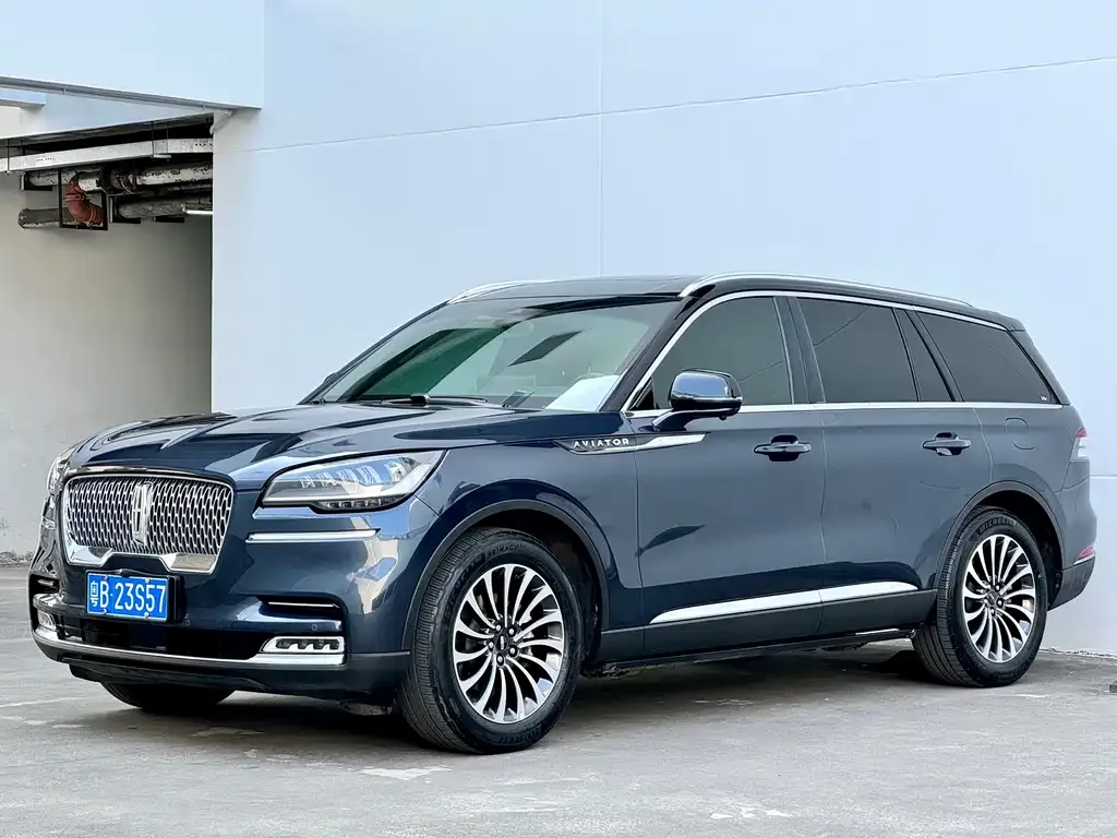 Lincoln Aviator — фото 1