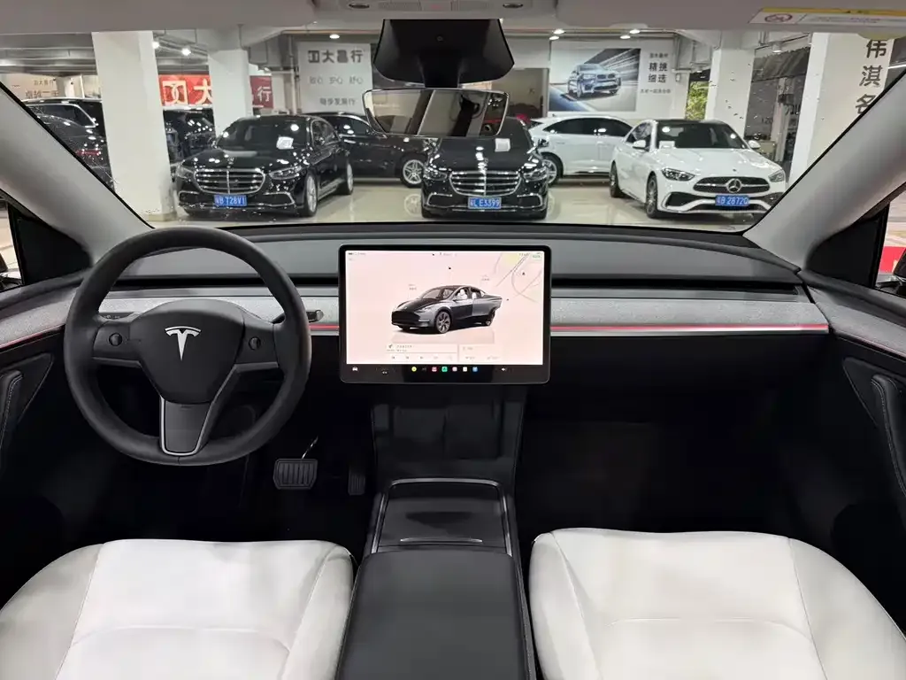 Tesla Model Y — фото 4