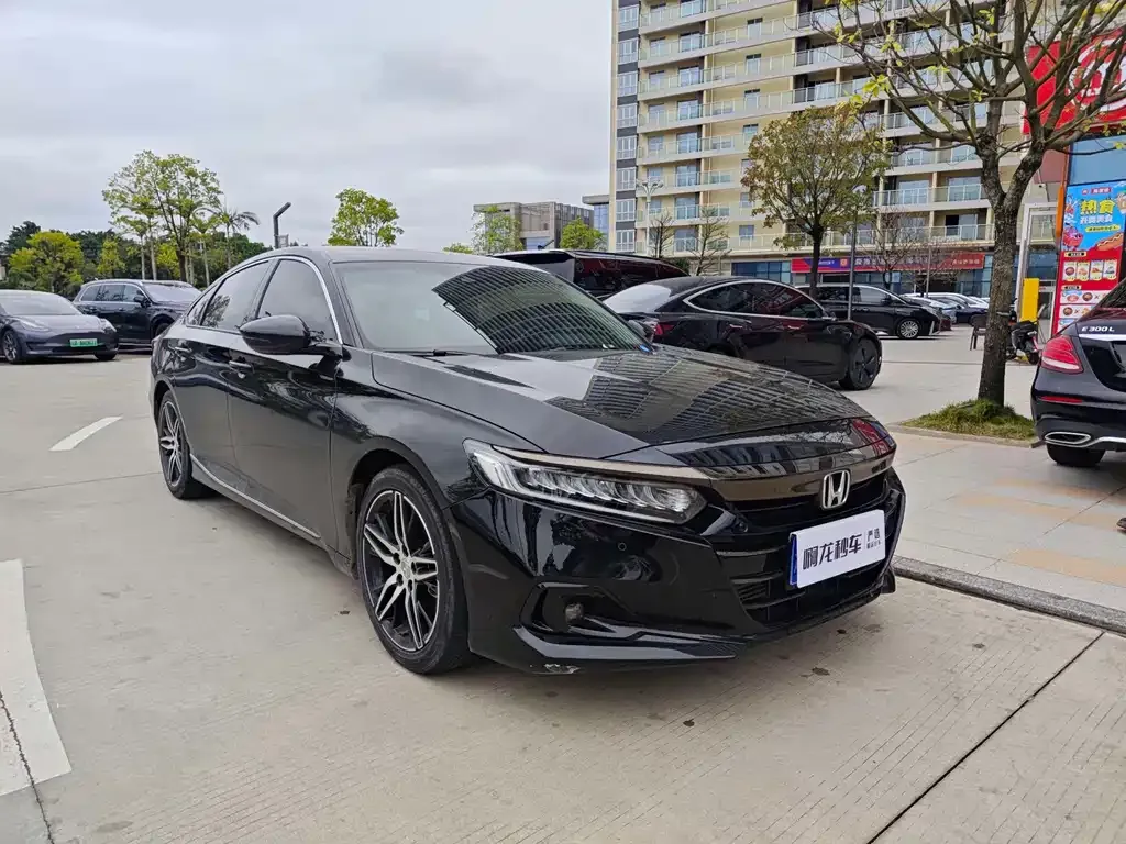 Honda Accord — фото 4