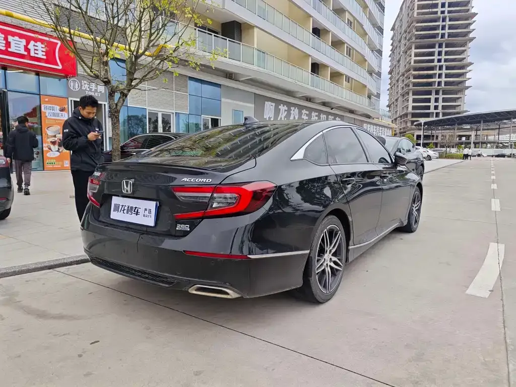 Honda Accord — фото 3