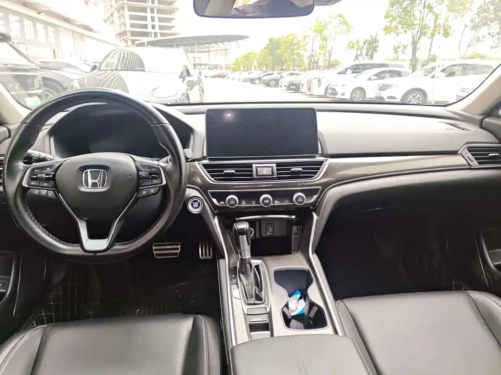 Honda Accord — фото 5