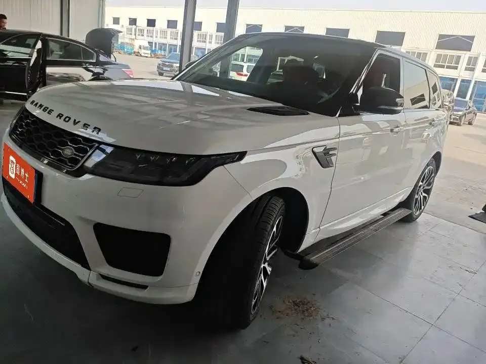 Land Rover Sport — фото 1