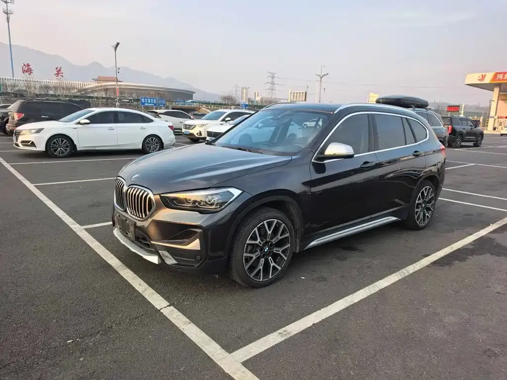 BMW X1 — фото 1