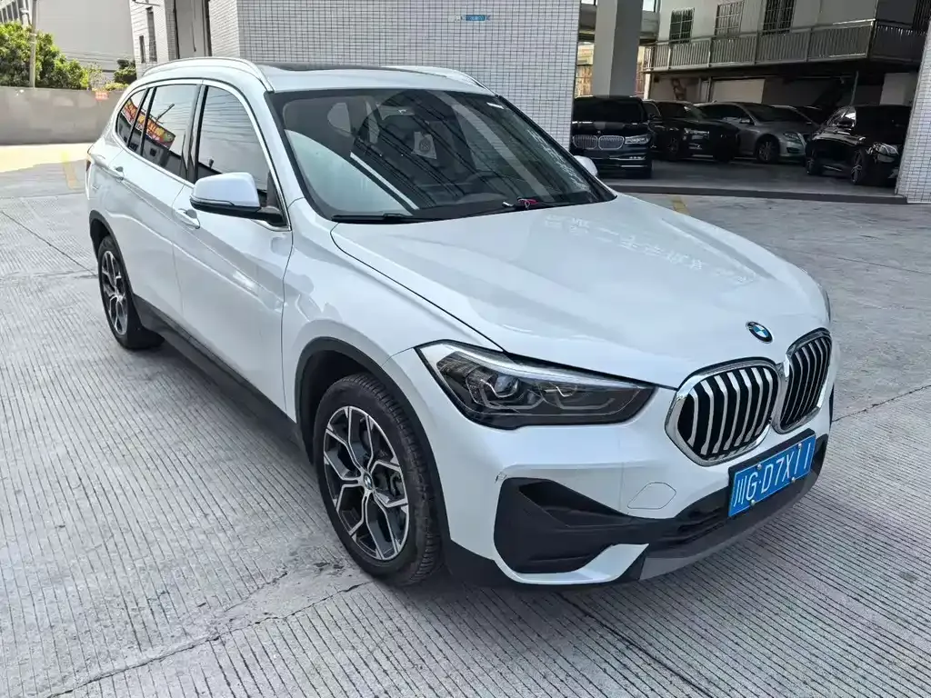 BMW X1 — фото 5