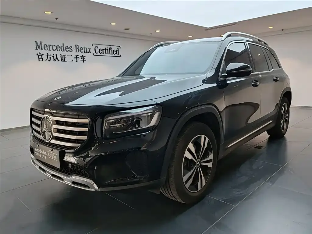 Mercedes-Benz GLB — фото 1